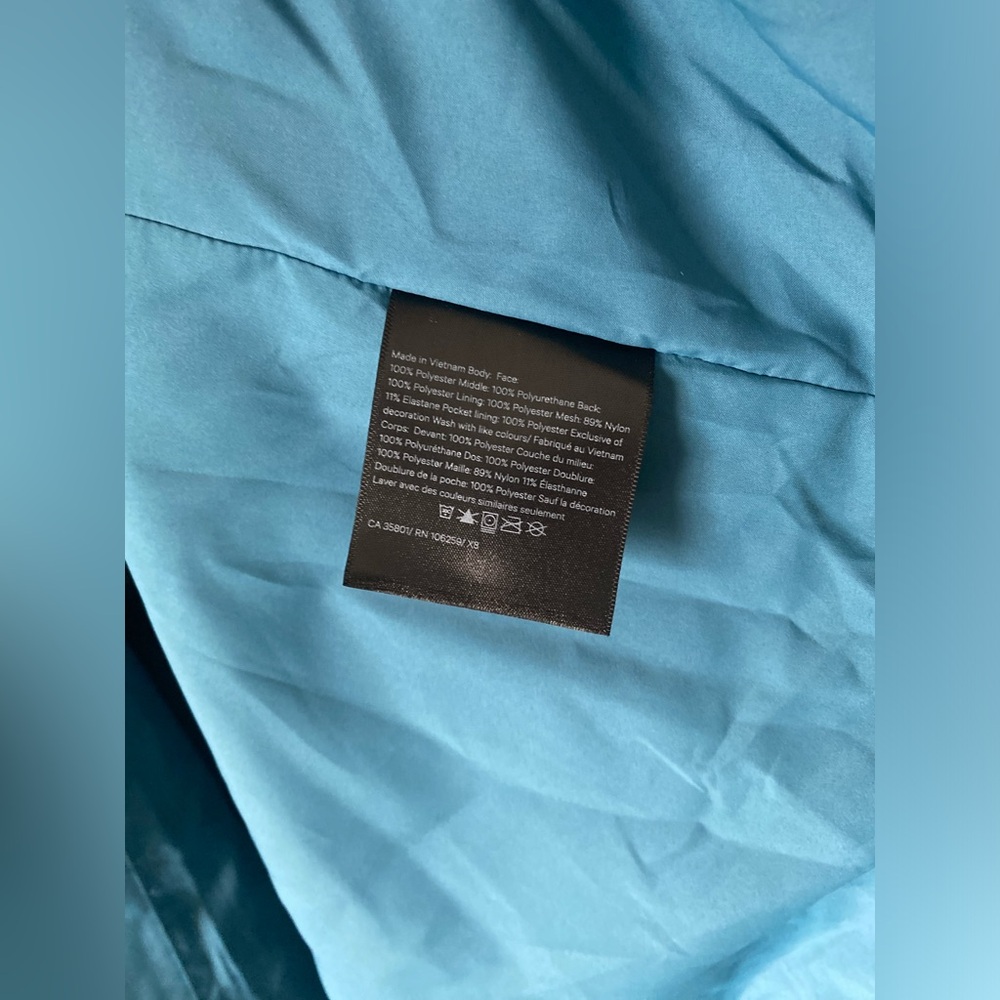 Lululemon Rain Rebel Jacket Capture Blue Coat Size 2 NWT Waterproof Running Race - Picture 13 of 16